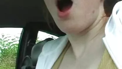 कुक्कुट पत्नी का सेक्सी मूवी एचडी सामना करना पड़ा