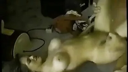 सींग का बना एचडी सेक्सी हिंदी मूवी हुआ सुडौल किशोर