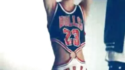 लड़की स्ट्रिप्स और कैम सेक्सी फिल्म हिंदी फुल एचडी पर बेट्स