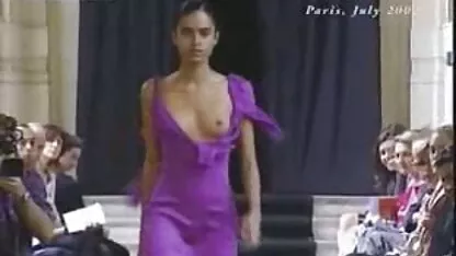 डॉगस्टील्ड डच वेश्या पर्यटक का स्वागत करती है सेक्सी एचडी मूवी हिंदी में