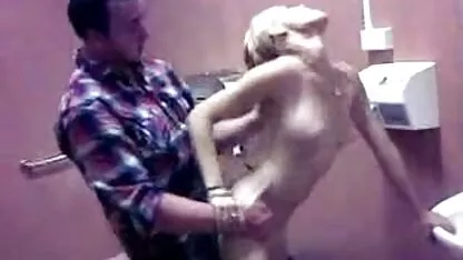 मालकिन सबरीना फॉक्स पेंटीहोज में सेक्सी हिंदी एचडी फुल मूवी महिलाओं का बुत वर्चस्व